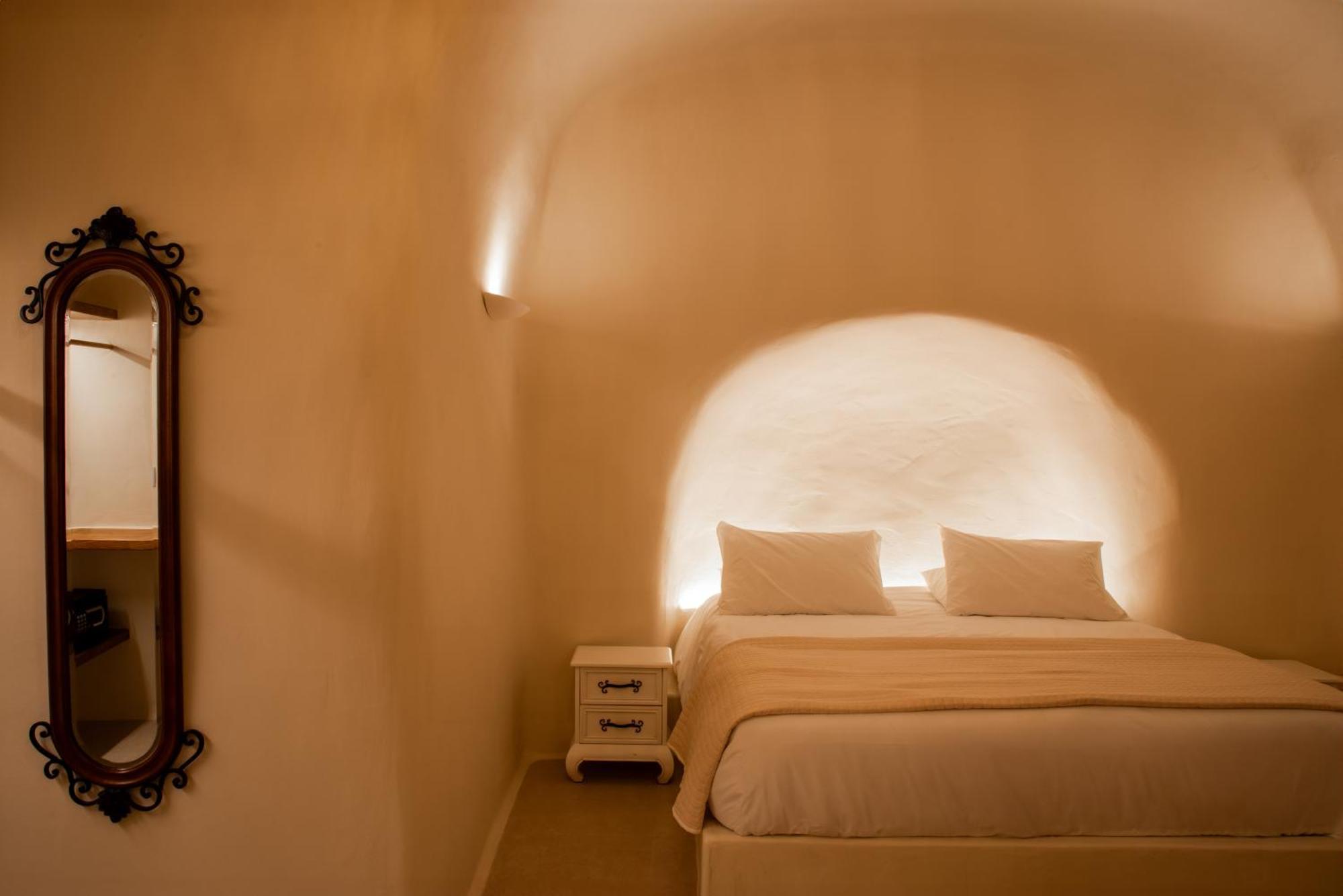 Approxi Cave: 2-Bedroom Retreat Exo Gonia ภายนอก รูปภาพ