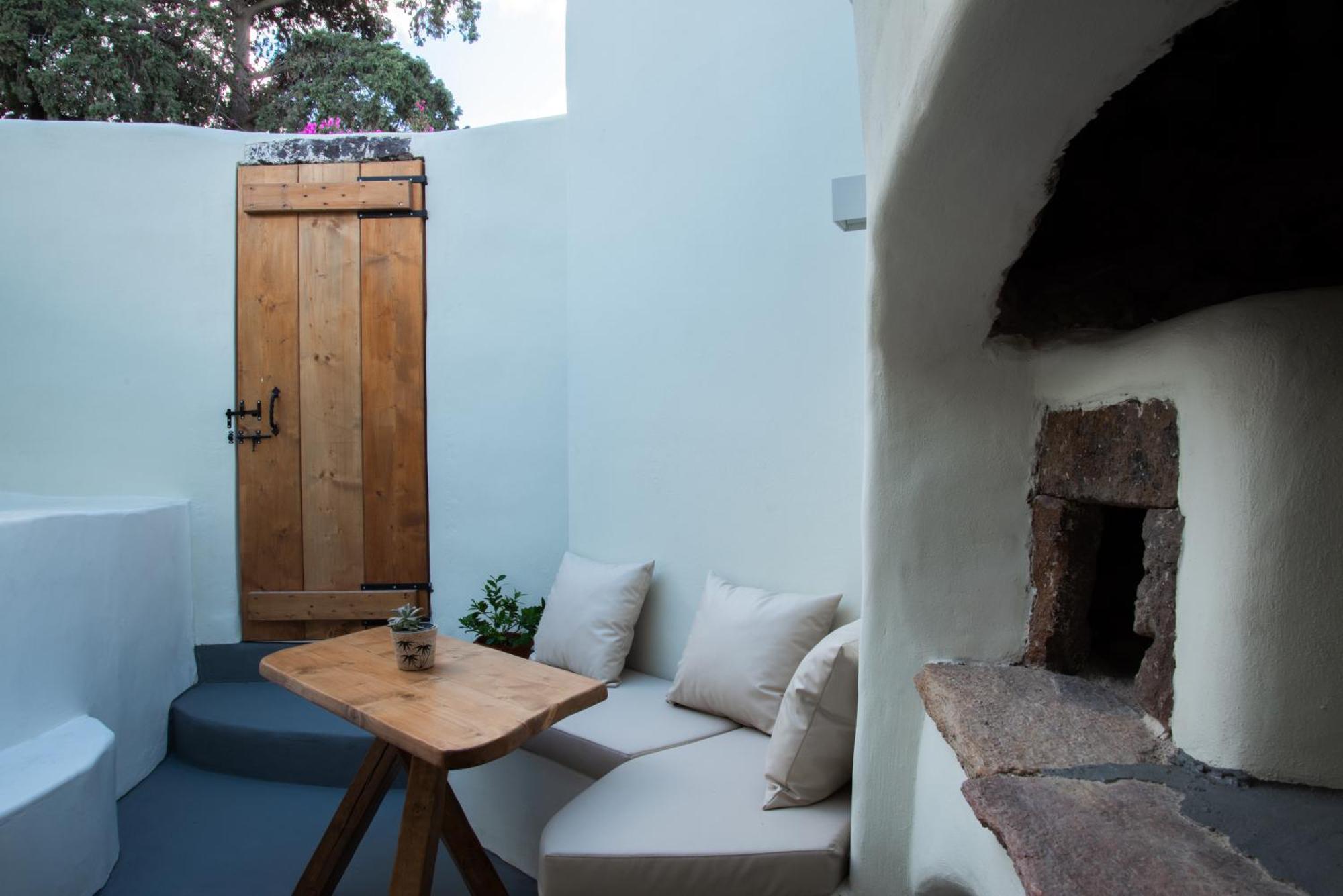Approxi Cave: 2-Bedroom Retreat Exo Gonia ภายนอก รูปภาพ