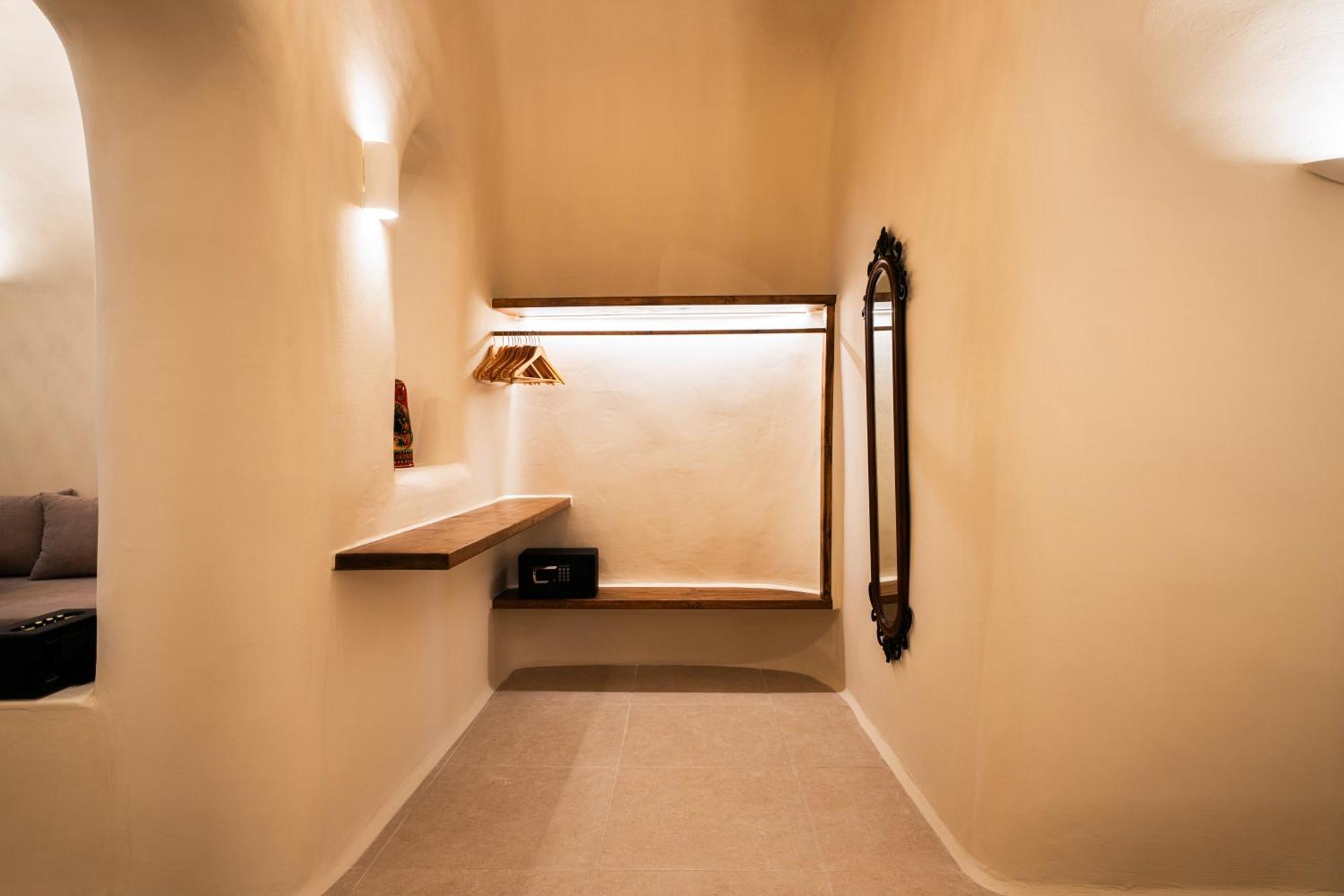 Approxi Cave: 2-Bedroom Retreat Exo Gonia ภายนอก รูปภาพ